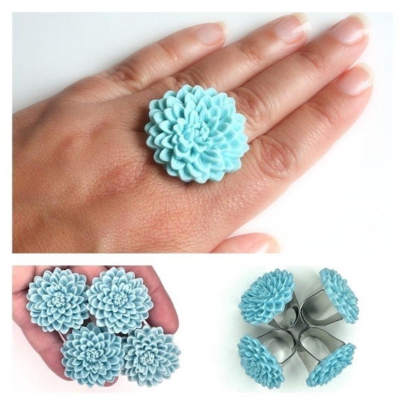 LOT OF 4 Light Blue Flower Rings Bundle - Adjustable - Picture 2 of 8